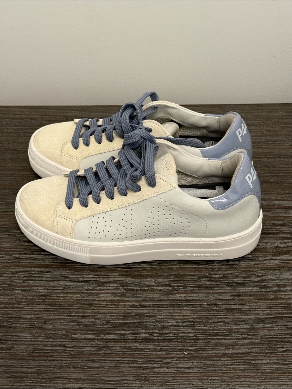 P448 Womens Leather Sneakers White Blue Size 35 Us 4-4.5